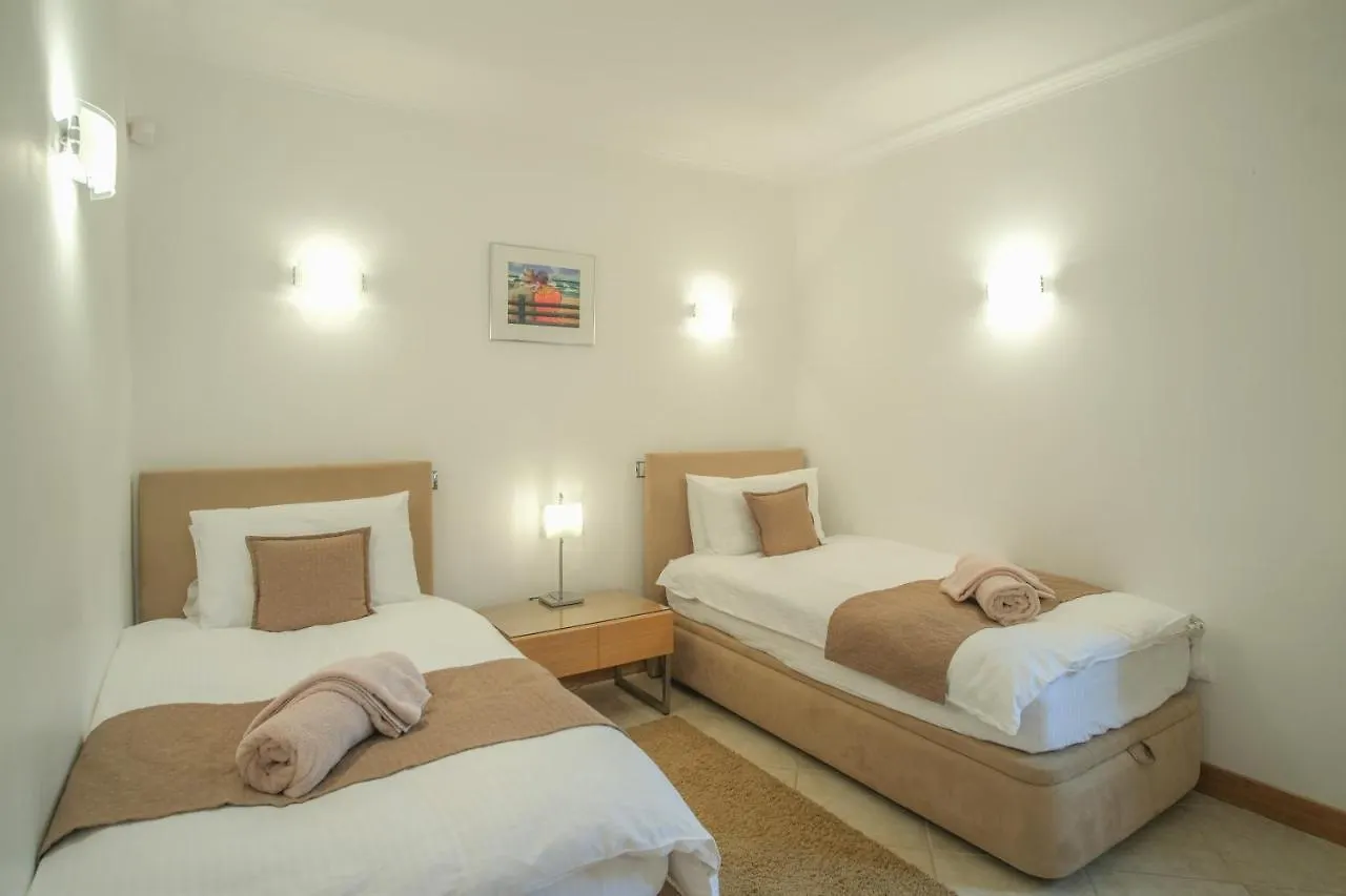 Casa Monte Cristo Apartments - Lemon Lagos