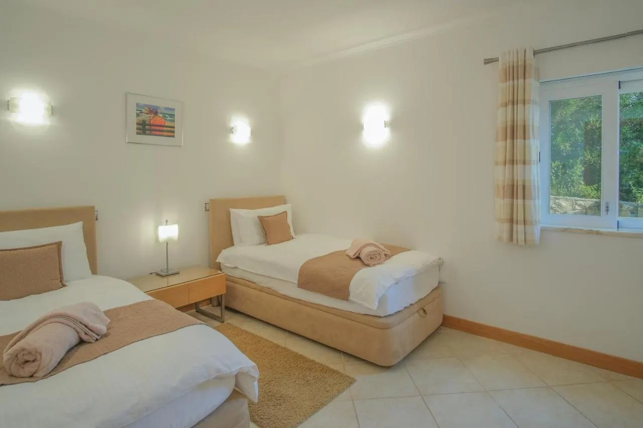 Casa Monte Cristo Apartments - Lemon Lagos